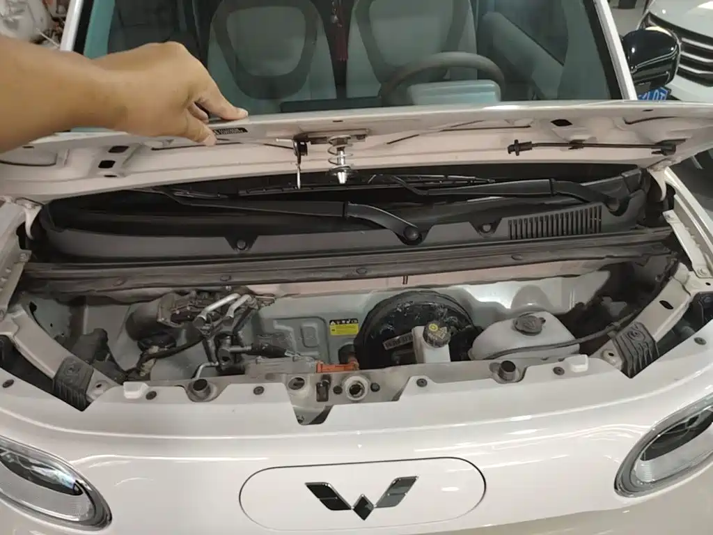 Wuling MINIEV — миниатюра 20