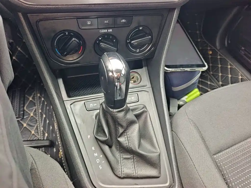 Volkswagen Lavida — миниатюра 14