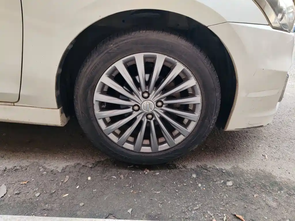 Suzuki Alivio — миниатюра 8