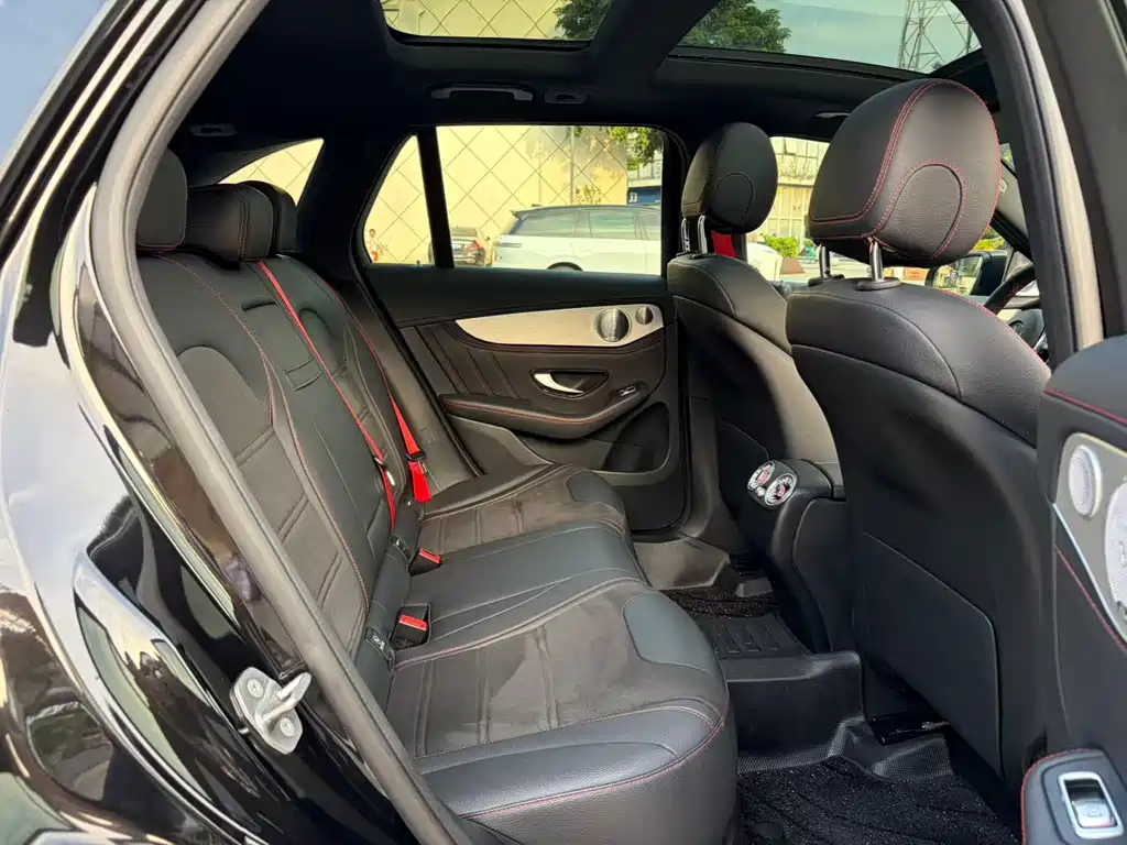 Mercedes-Benz GLC AMG — миниатюра 17
