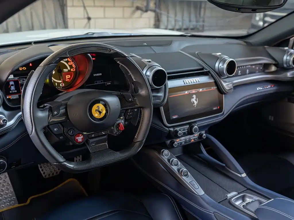 Ferrari GTC4Lusso 2016 6.3L V12