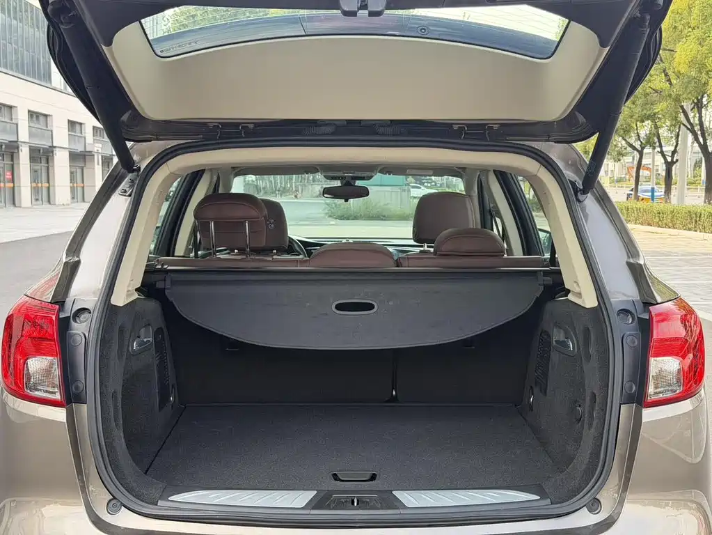 Buick Envision Plus — миниатюра 13