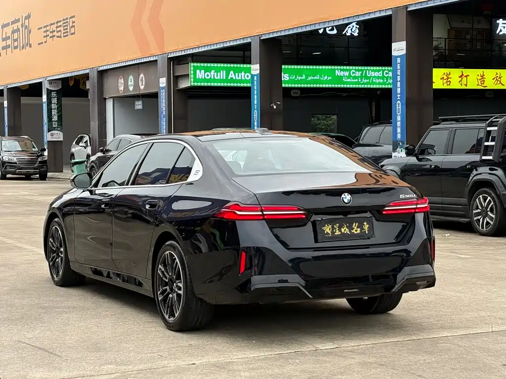BMW 5 Series — миниатюра 20