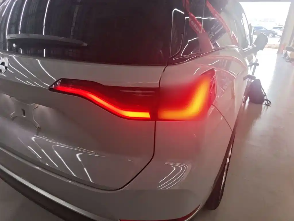 NIO ES8 — миниатюра 8
