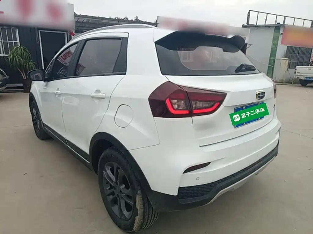 Geely Vision X3 — миниатюра 5