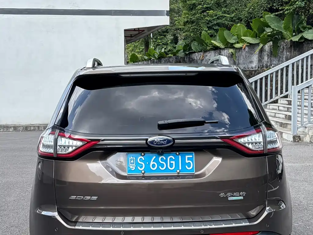 Ford Edge — миниатюра 3
