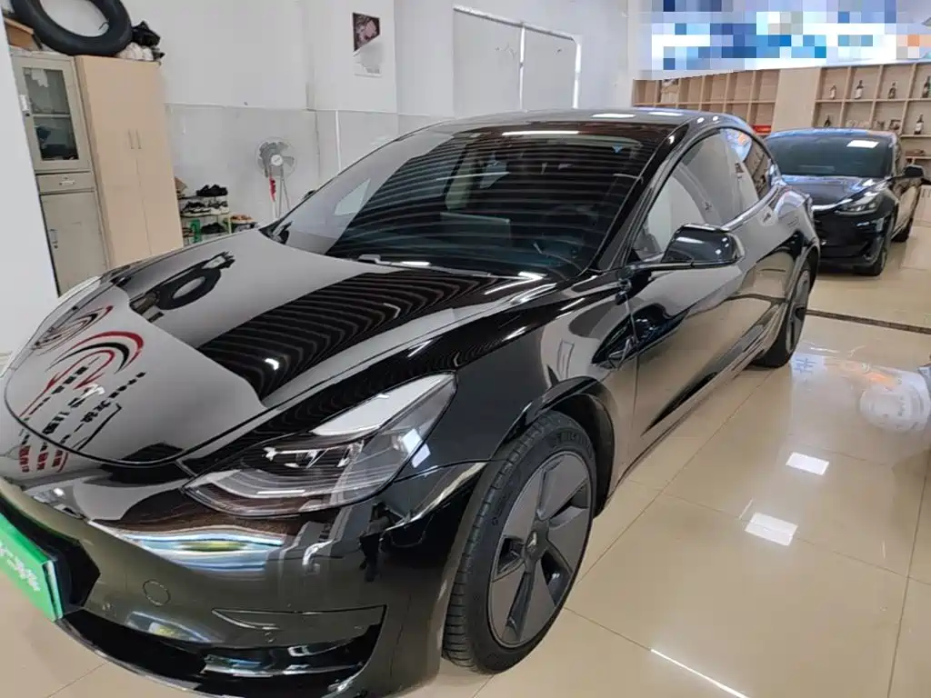 Tesla Model 3 — миниатюра 2