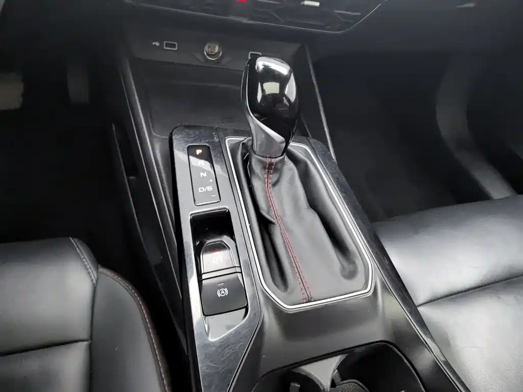 MG MG5 — миниатюра 13