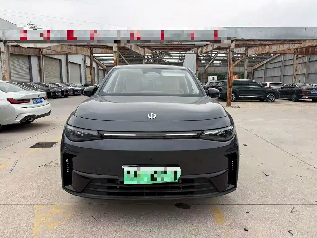 Leapmotor Leapmotor C10 — миниатюра 2