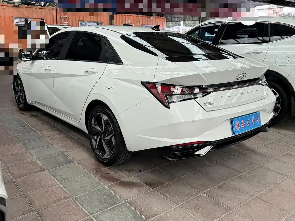 Hyundai Elantra — миниатюра 4
