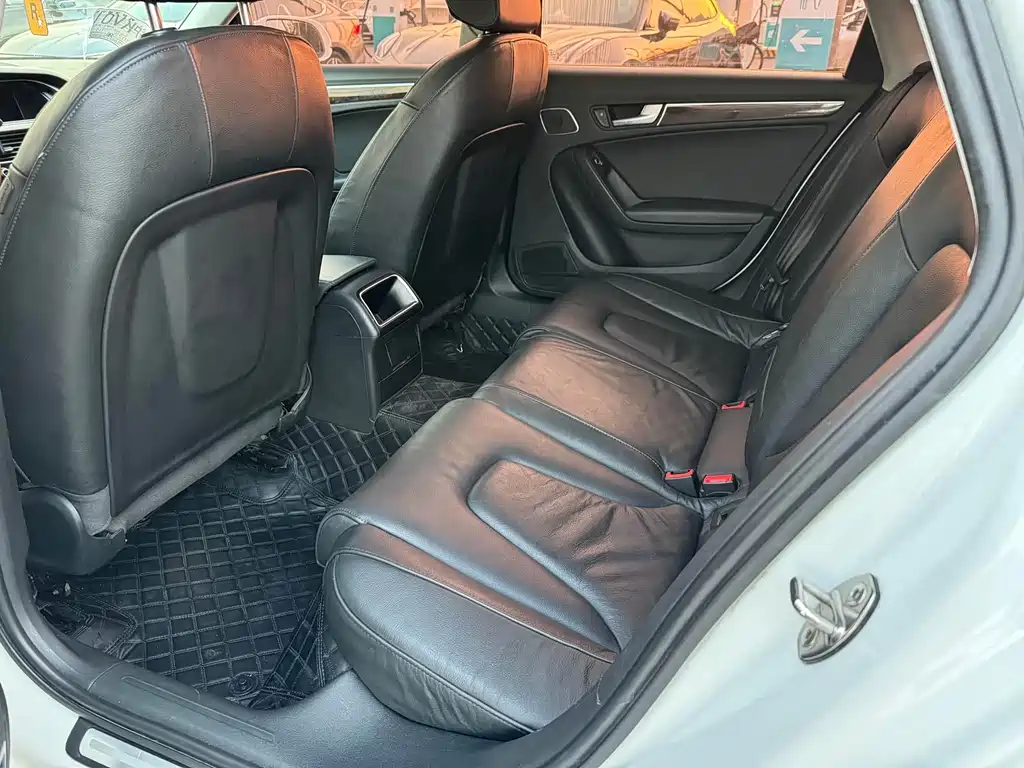 Audi A4L 2013 35 TFSI AT Comfort