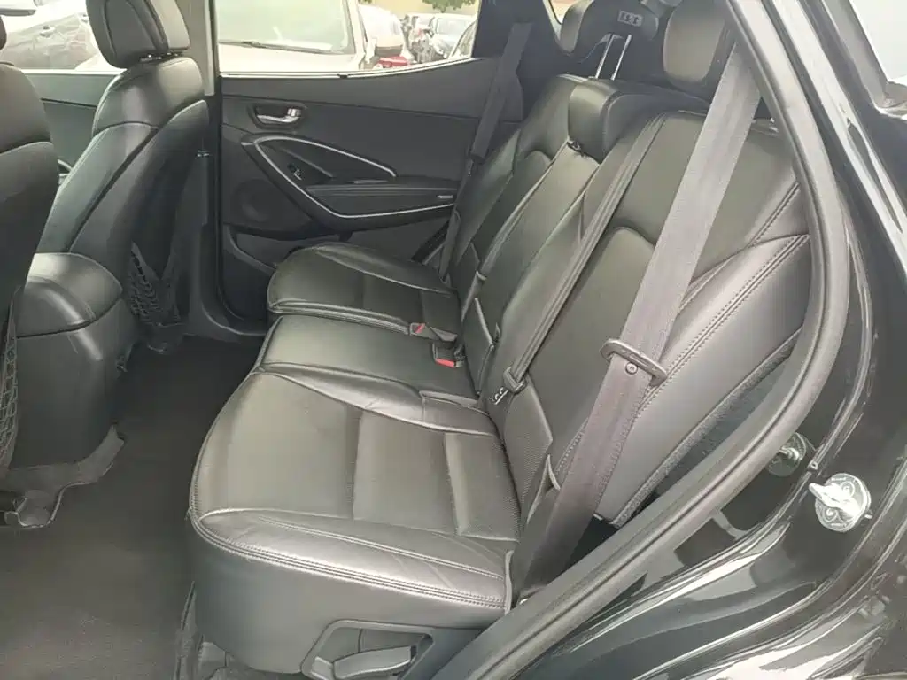 Hyundai Santa Fe — миниатюра 17