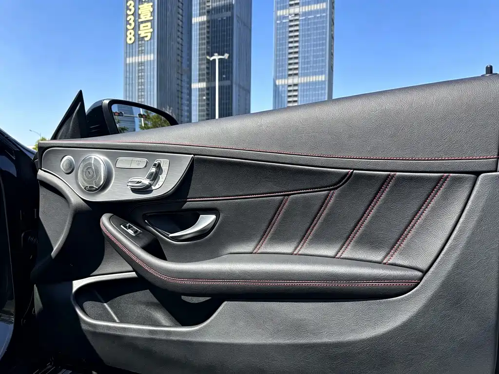 Mercedes-Benz C-Class (Import) — миниатюра 17