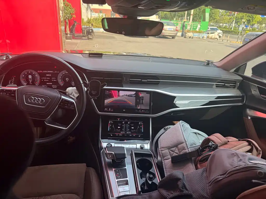 Audi A7L — миниатюра 8