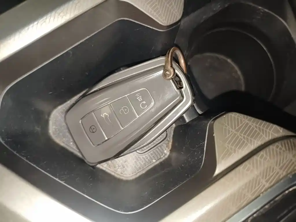 Geely Emgrand — миниатюра 9