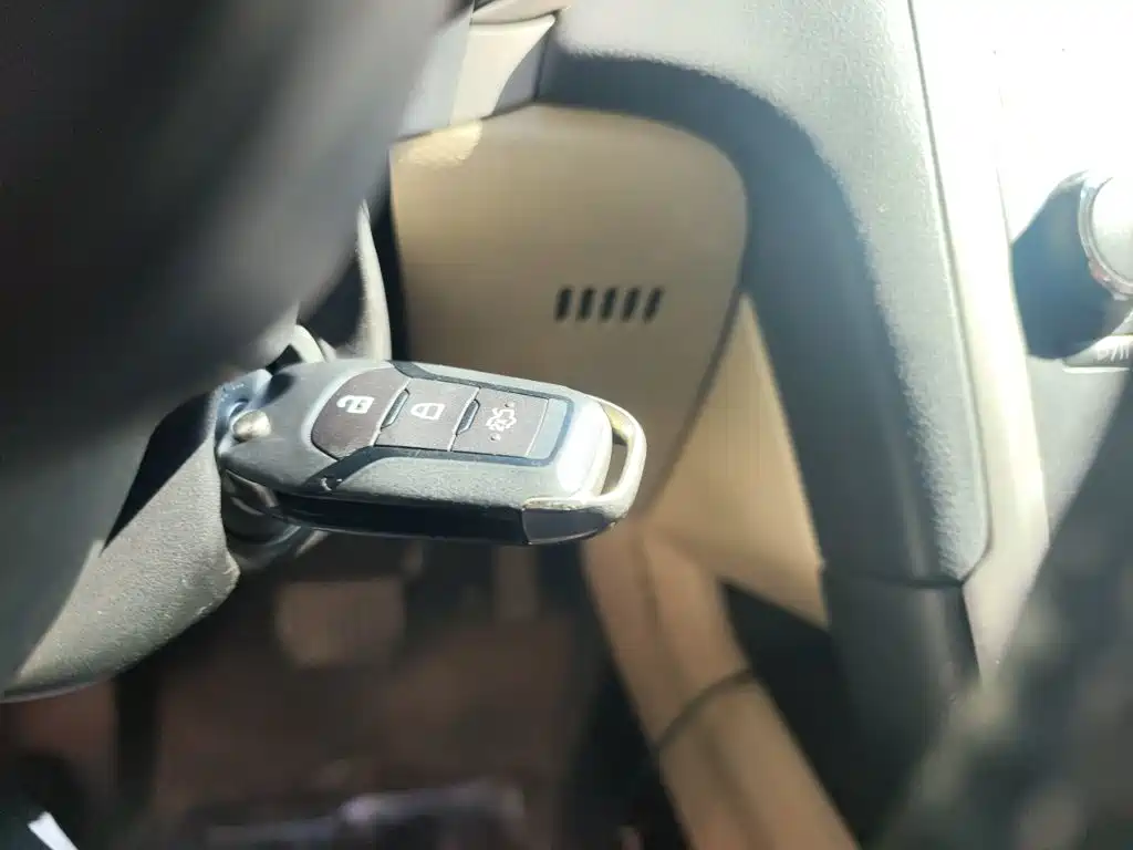 Ford Mondeo — миниатюра 9