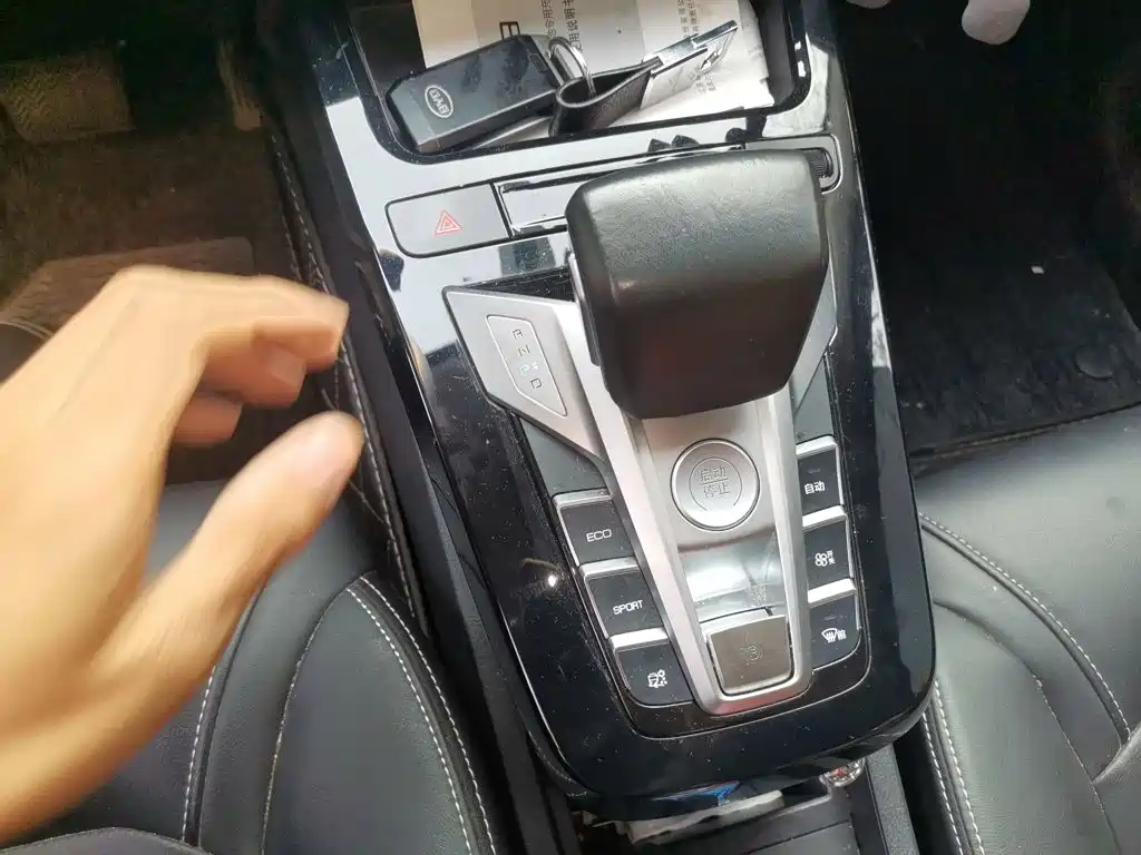 BYD Yuan EV — миниатюра 10