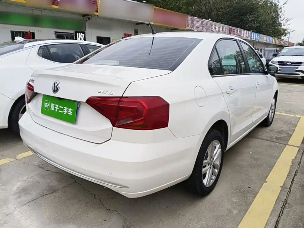 Volkswagen Jetta — миниатюра 7