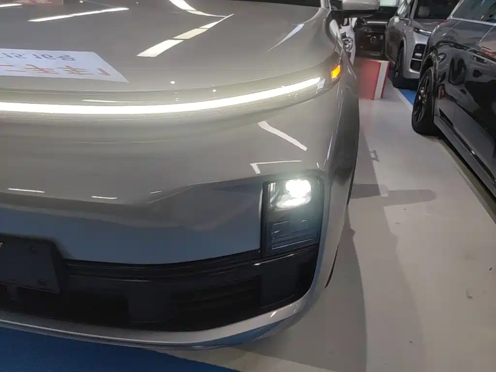 Li Auto Li L8 — миниатюра 24
