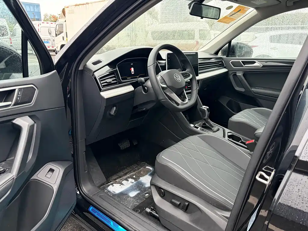 Volkswagen Tiguan L — миниатюра 9