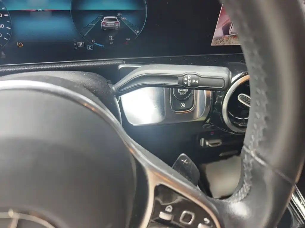 Mercedes-Benz GLB — миниатюра 7