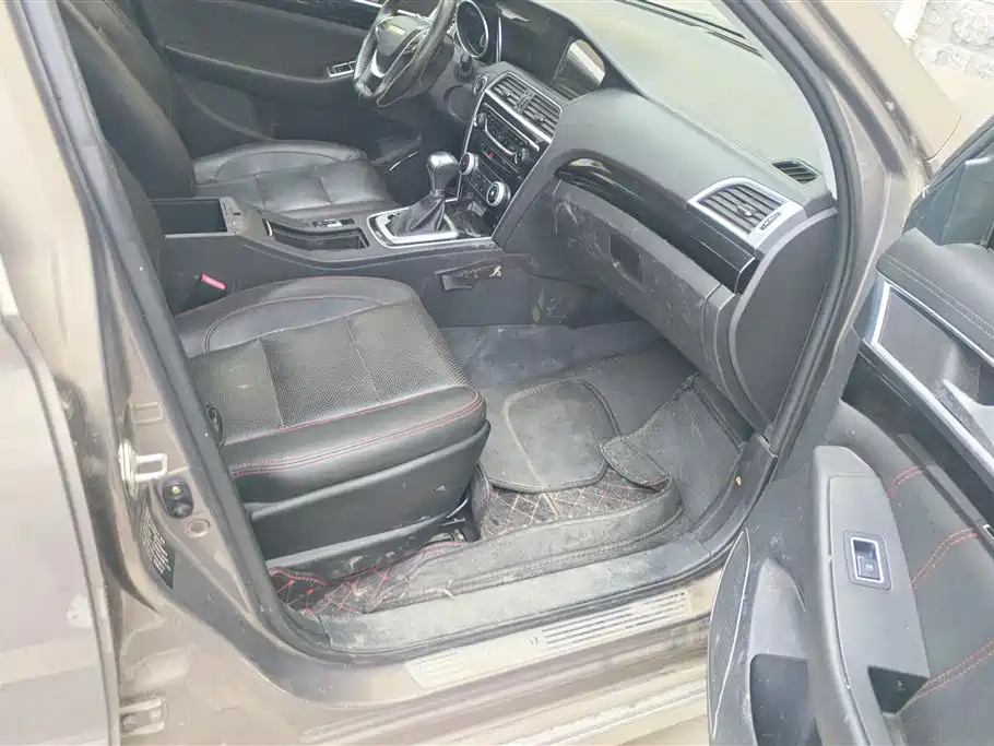 Changfeng CS10 2016 2.0T AT Luxury