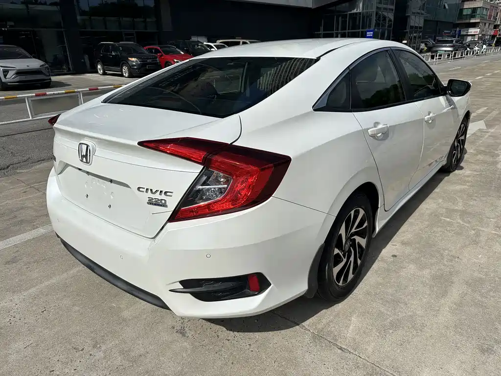 Honda Civic — миниатюра 6
