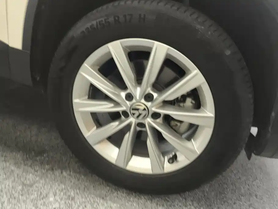 Volkswagen Tiguan — миниатюра 6