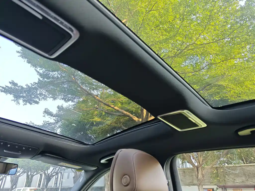 Mercedes-Benz E-Class — миниатюра 26