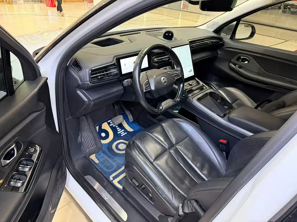 NIO NIO ES8