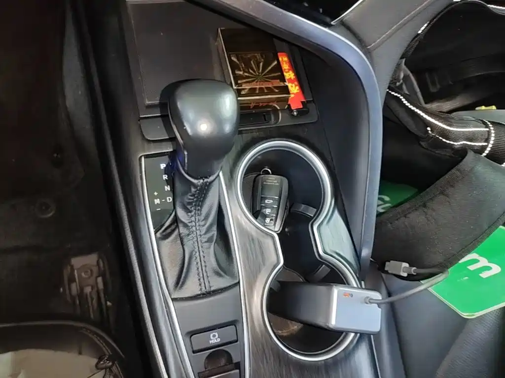 Toyota Camry — миниатюра 14