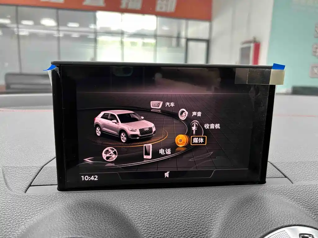 Audi Q2L — миниатюра 11