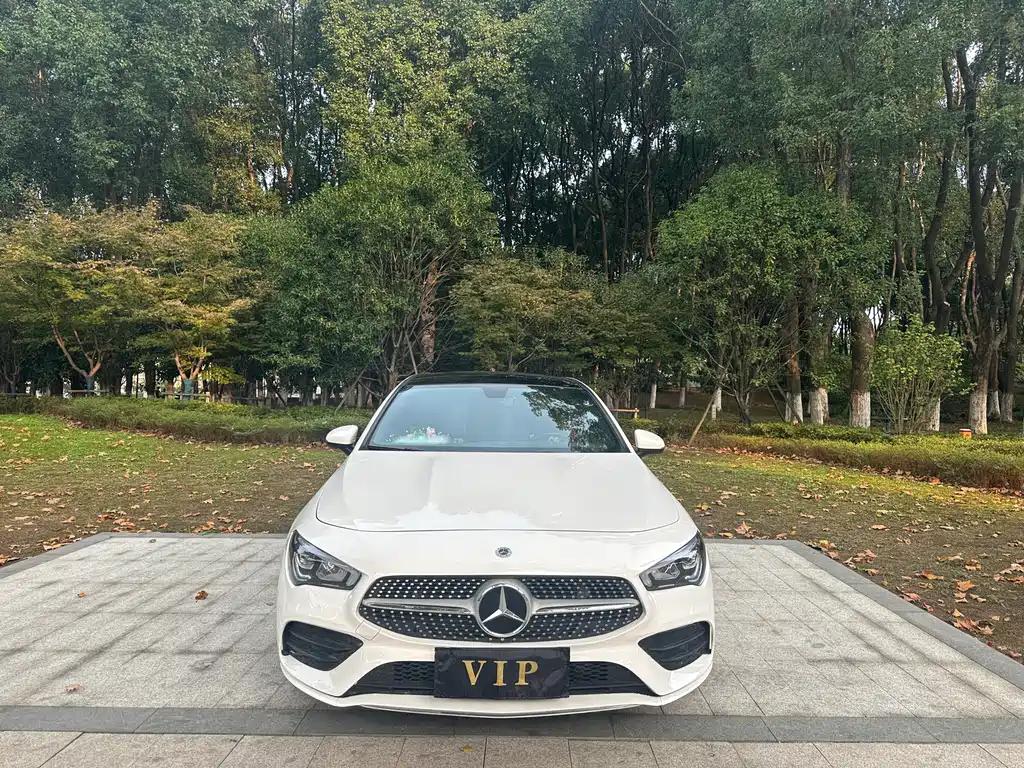MERCEDES-BENZ CLA