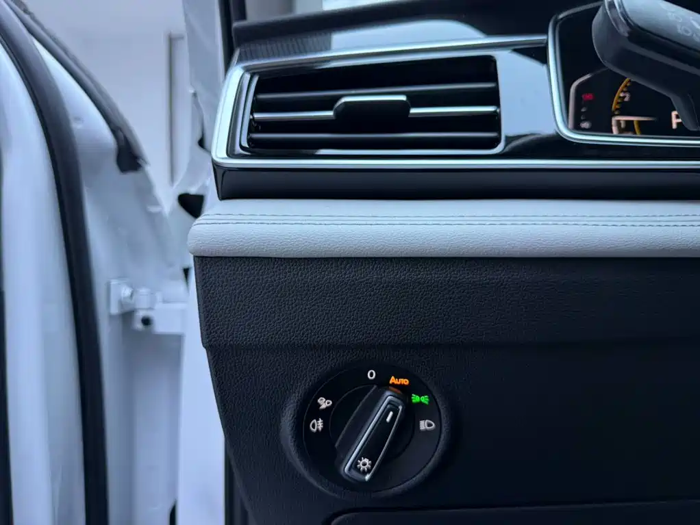 Volkswagen Tiguan L 2023 — фото 9