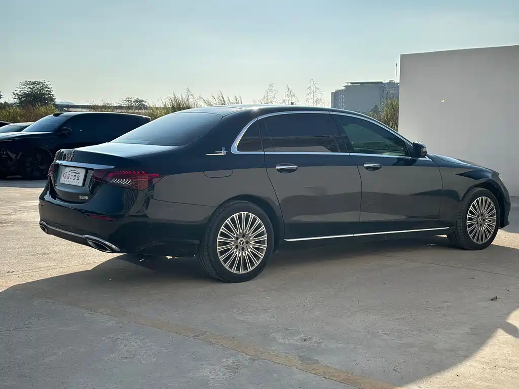 Mercedes-Benz E-Class — миниатюра 19