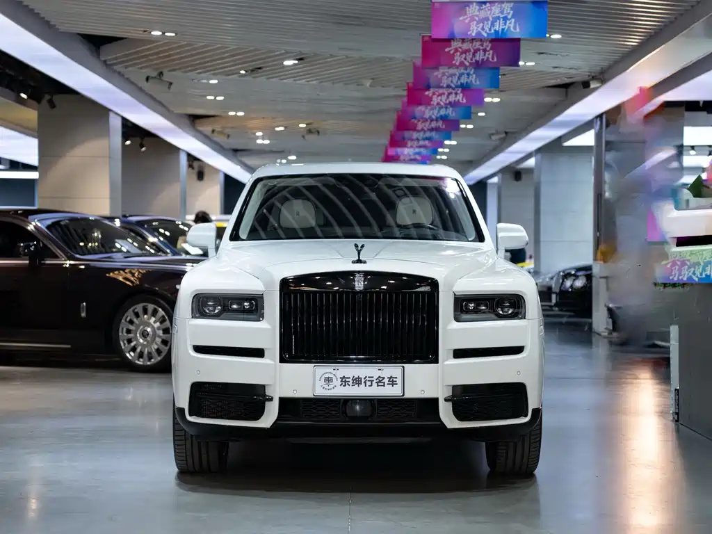 Rolls-Royce Cullinan — миниатюра 2