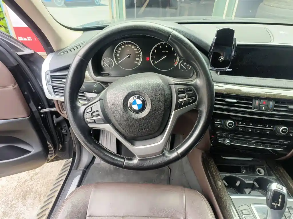 BMW X5 (Import) — миниатюра 6