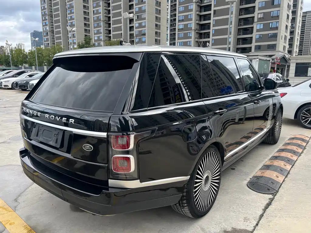 Land Rover Range Rover — миниатюра 8