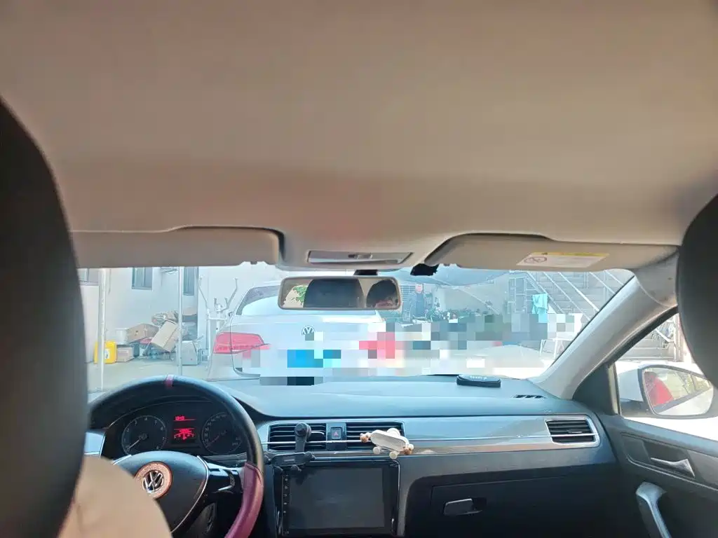 Volkswagen Santana — миниатюра 9