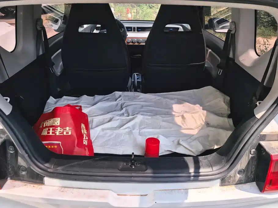 Wuling MINIEV — миниатюра 4