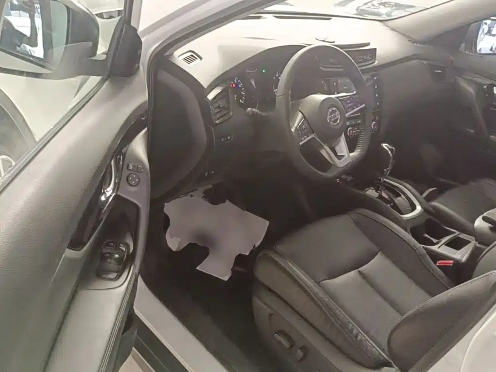 Nissan X-Trail — миниатюра 12