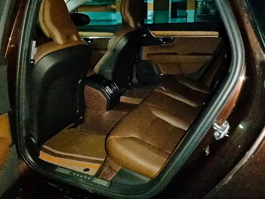 Volvo S90 — миниатюра 11