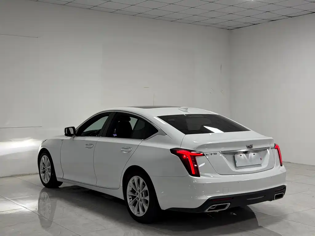 Cadillac CT5 — миниатюра 6