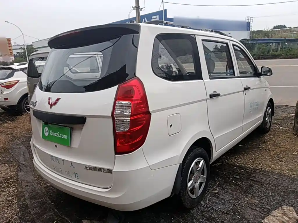 Wuling Hongguang — миниатюра 7