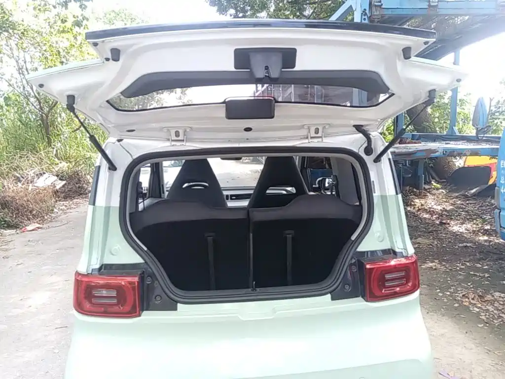 Wuling MINIEV — миниатюра 19