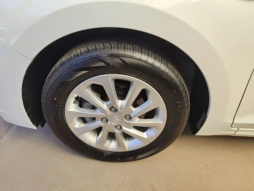 Hyundai Verna — миниатюра 23