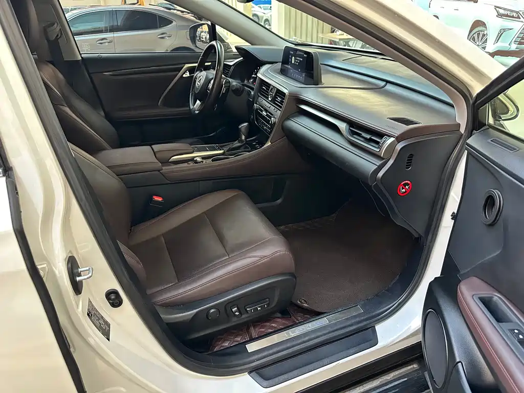 Lexus RX — миниатюра 21