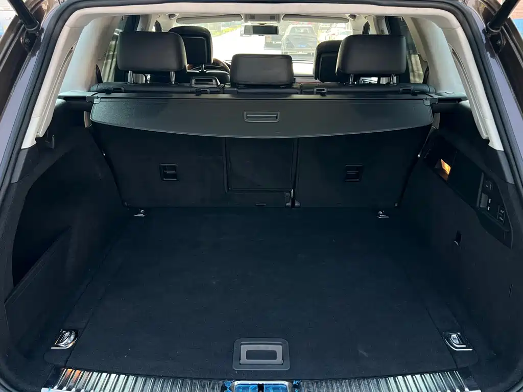 Volkswagen Touareg — миниатюра 16