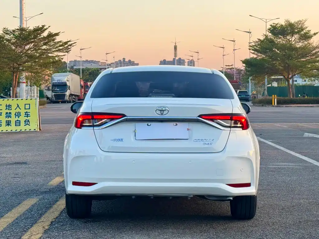 Toyota Corolla — миниатюра 8