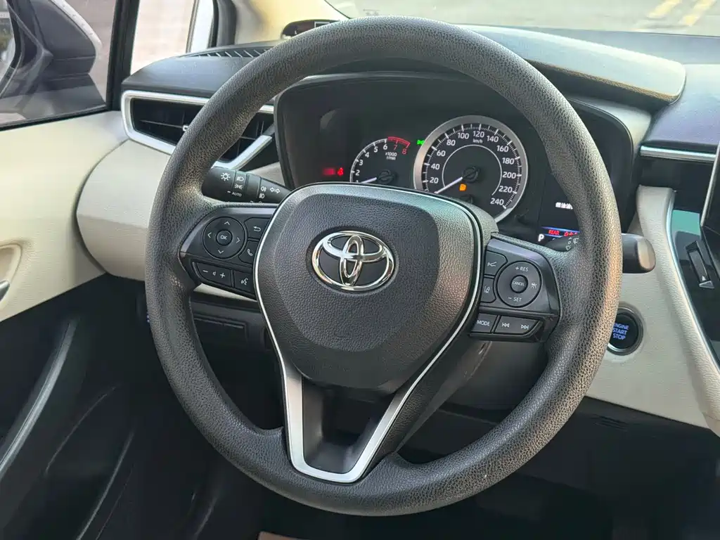 Toyota Corolla — миниатюра 12